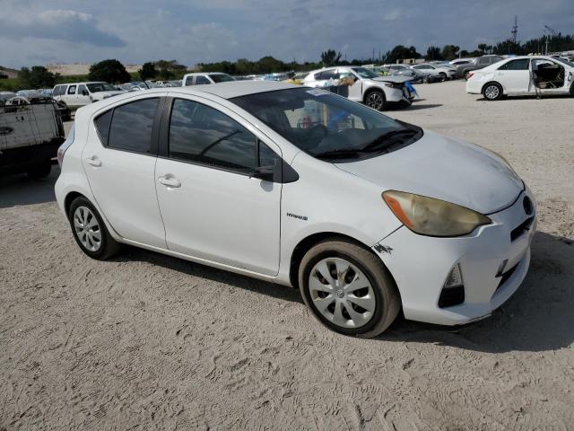 JTDKDTB31D1056843 - 2013 TOYOTA PRIUS C WHITE photo 4