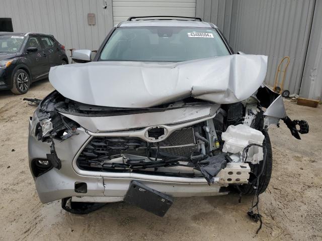 5TDZARAH2PS521340 - 2023 TOYOTA HIGHLANDER HYBRID LE SILVER photo 5