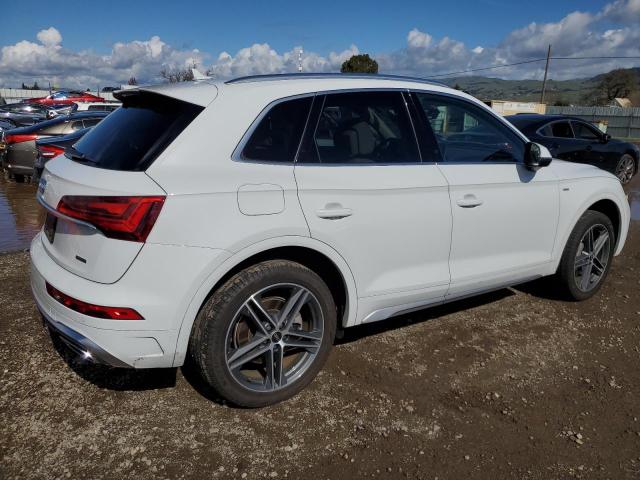 WA1G2AFY3M2051251 - 2021 AUDI Q5 PREMIUM WHITE photo 3