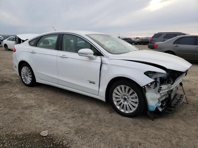 3FA6P0PU7GR304957 - 2016 FORD FUSION SE PHEV WHITE photo 4