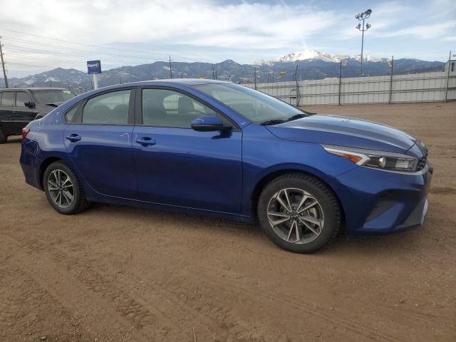 3KPF24AD5PE517177 - 2023 KIA FORTE LX BLUE photo 4