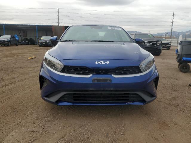 3KPF24AD5PE517177 - 2023 KIA FORTE LX BLUE photo 5