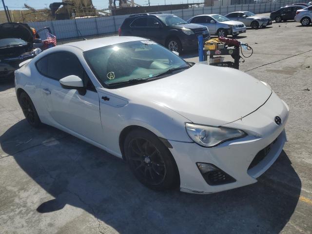 JF1ZNAA18E8708386 - 2014 TOYOTA SCION FR-S WHITE photo 4