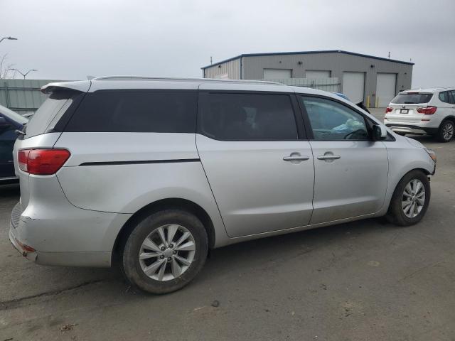 KNDMB5C12G6182028 - 2016 KIA SEDONA LX SILVER photo 3