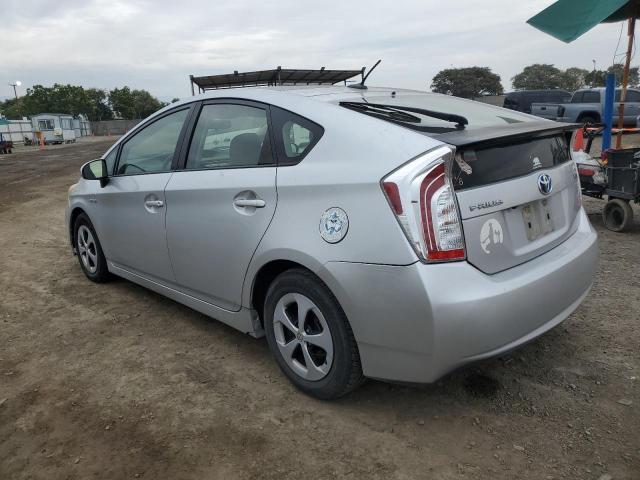 JTDKN3DU6E1775722 - 2014 TOYOTA PRIUS SILVER photo 2