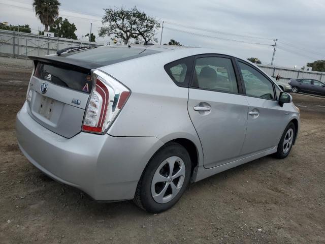 JTDKN3DU6E1775722 - 2014 TOYOTA PRIUS SILVER photo 3