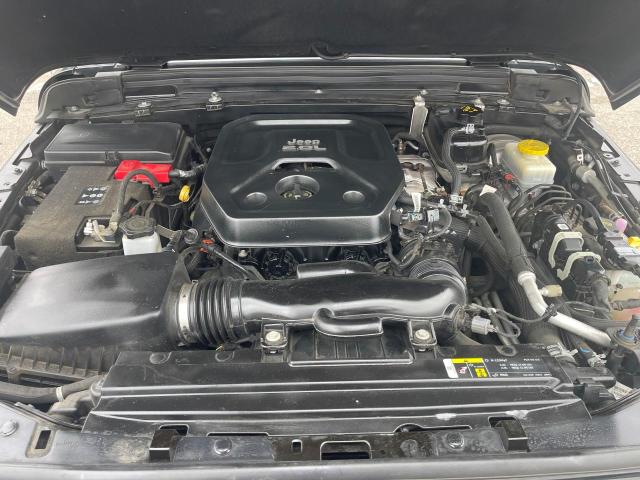 1C4HJXEN0KW600174 - 2019 JEEP WRANGLER U SAHARA BLACK photo 12