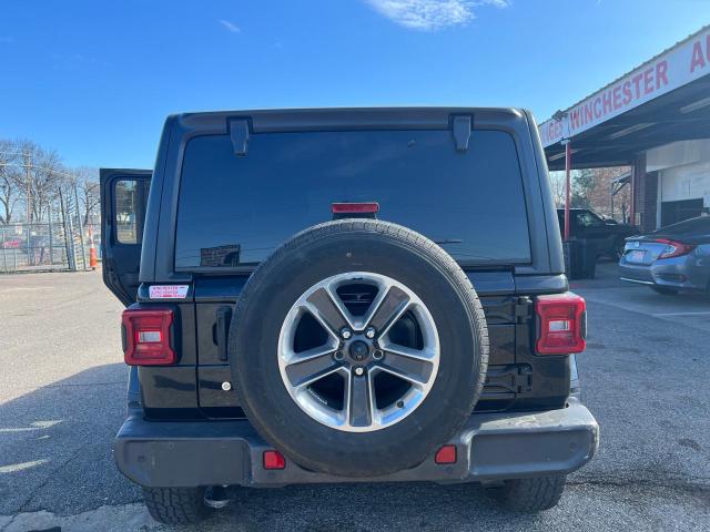 1C4HJXEN0KW600174 - 2019 JEEP WRANGLER U SAHARA BLACK photo 4