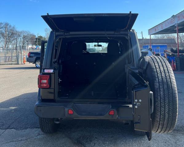 1C4HJXEN0KW600174 - 2019 JEEP WRANGLER U SAHARA BLACK photo 5