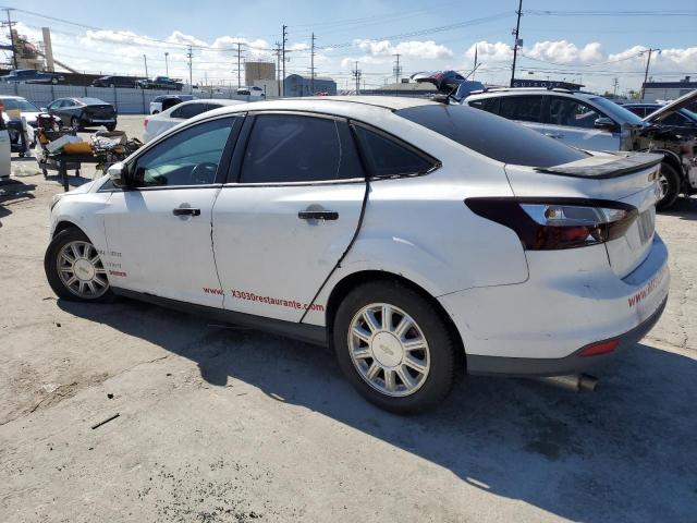 1FAHP3H2XCL468283 - 2012 FORD FOCUS SEL WHITE photo 2