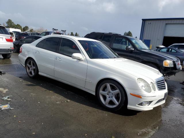 WDBUF56X99B394910 - 2009 MERCEDES-BENZ E 350 WHITE photo 4