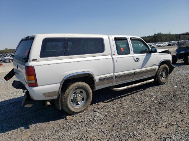 1GCFC29T6XZ202034 - 1999 CHEVROLET SILVERADO C2500 WHITE photo 3