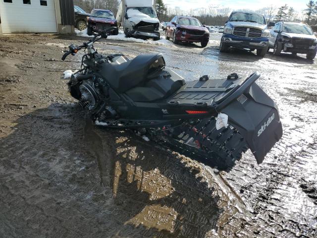 2BPSDSML6MV000004 - 2021 SKI DOO RENEGADE BLACK photo 3