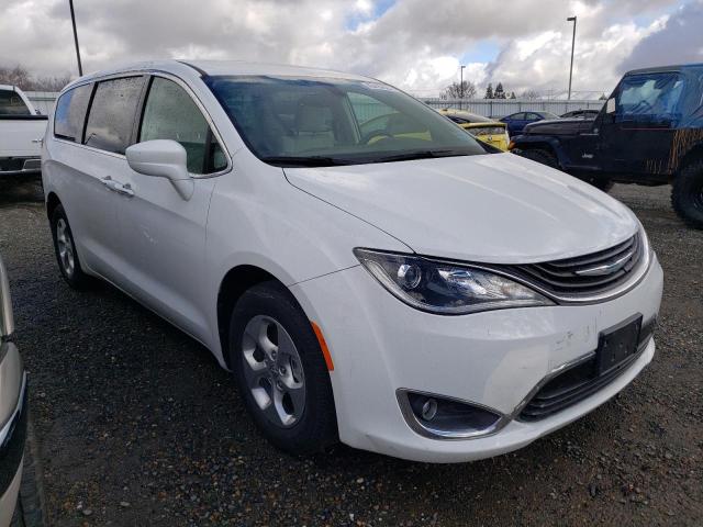 2C4RC1H70JR125044 - 2018 CHRYSLER PACIFICA HYBRID TOURING PLUS WHITE photo 4