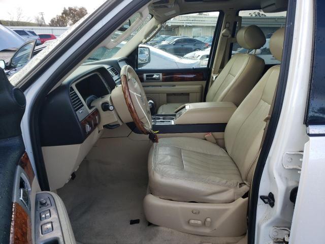5LMFU27575LJ21165 - 2005 LINCOLN NAVIGATOR 白色 照片 7