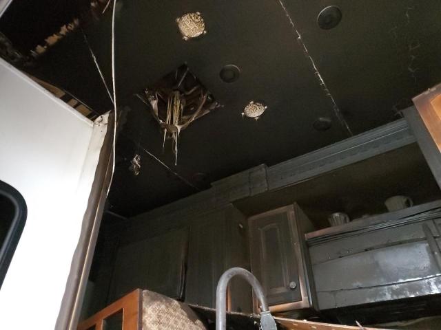 5SFBG3623BE222131 - 2011 HEARTLAND BIGHORN 白色 照片 9