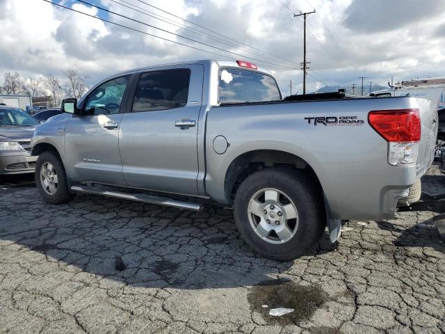 5TFEY5F13CX117336 - 2012 TOYOTA TUNDRA CREWMAX SR5 SILVER photo 2