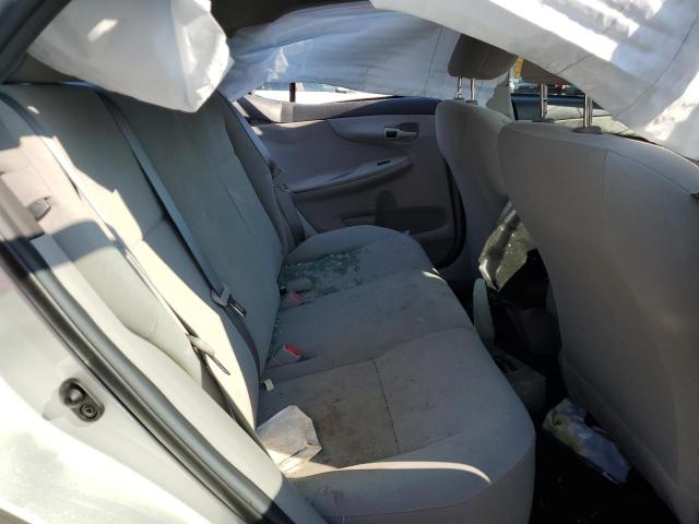 2T1BU4EE5DC052518 - 2013 TOYOTA COROLLA BASE 银色 照片 10