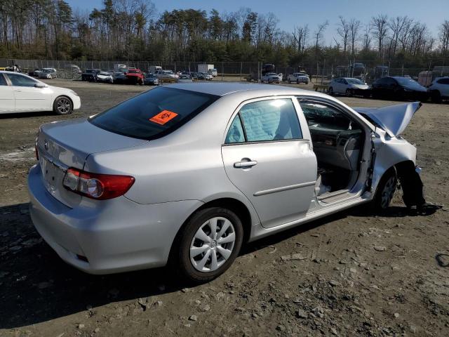 2T1BU4EE5DC052518 - 2013 TOYOTA COROLLA BASE 银色 照片 3