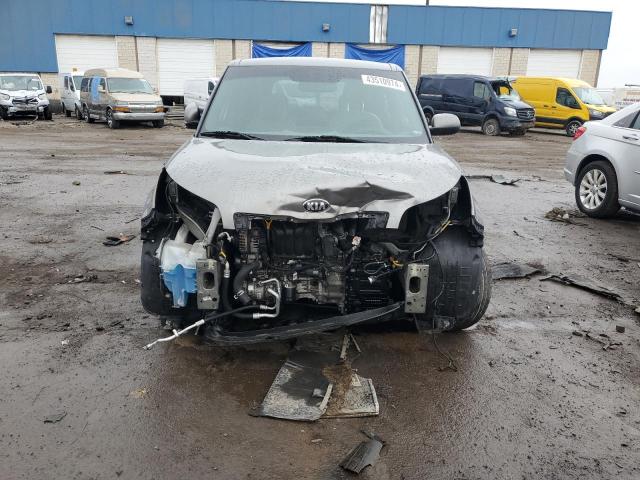 KNDJN2A28H7428595 - 2017 KIA SOUL GRAY photo 5