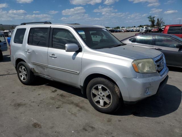 5FNYF38949B021700 - 2009 HONDA PILOT TOURING SILVER photo 4