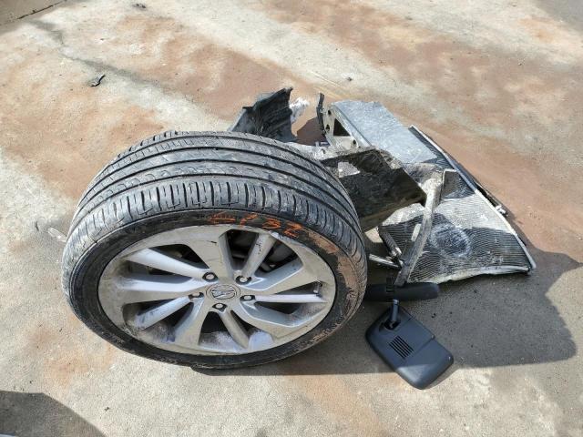 19UDE2F39GA009270 - 2016 ACURA ILX BASE WATCH PLUS WHITE photo 12