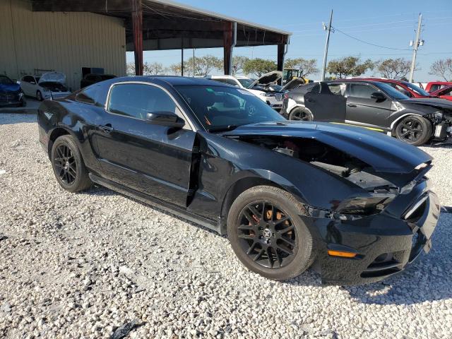 1ZVBP8AM8E5332764 - 2014 FORD MUSTANG BLACK photo 4