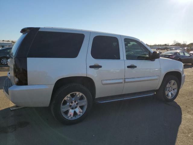 1GKFK13048R195909 - 2008 GMC YUKON WHITE photo 3