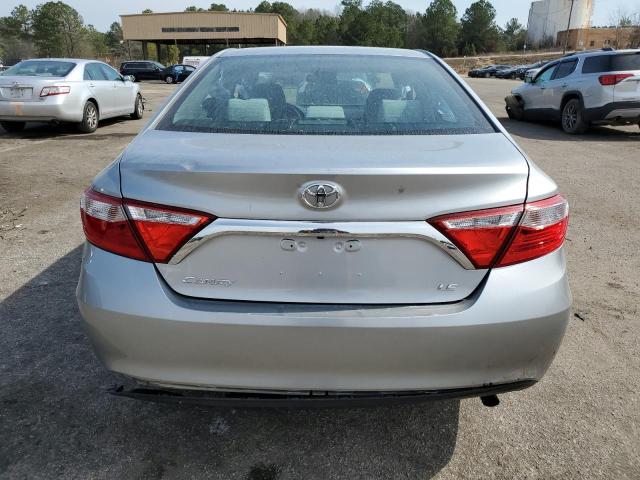 4T1BF1FK4GU589364 - 2016 TOYOTA CAMRY LE SILVER photo 6