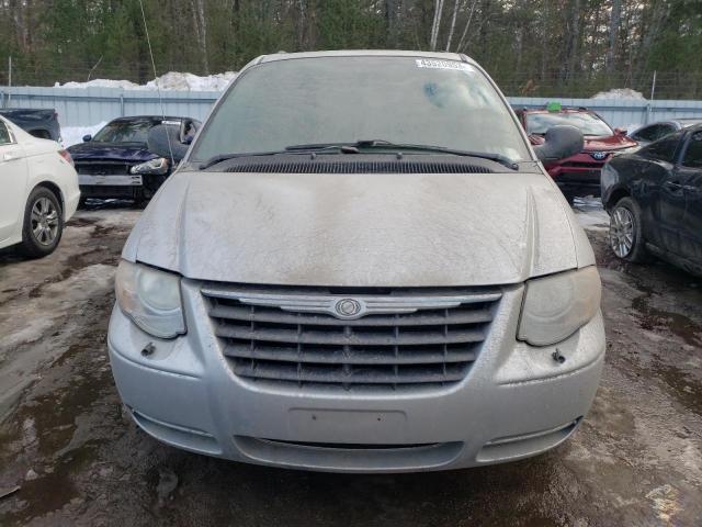 2A4GP54L86R892812 - 2006 CHRYSLER TOWN & COU TOURING 银色 照片 5