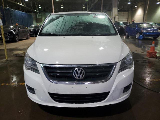 2V4RW4DGXBR622219 - 2011 VOLKSWAGEN ROUTAN S WHITE photo 5