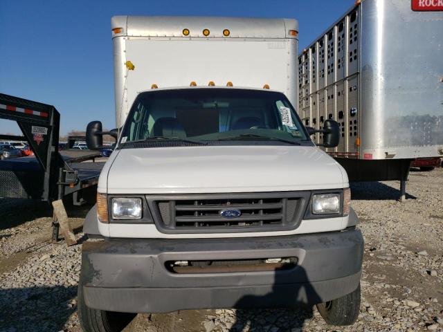 1FDAE55S82HB02160 - 2002 FORD ECONOLINE E550 SUPER DUTY CUTAWAY VAN WHITE photo 5