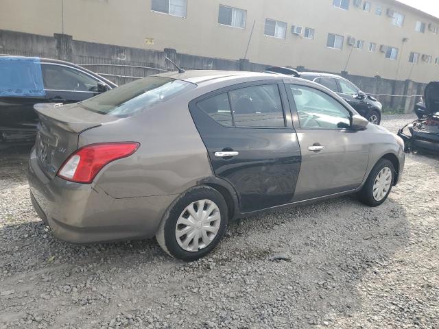 3N1CN7AP6FL930129 - 2015 NISSAN VERSA S GRAY photo 3