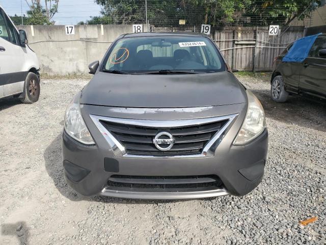 3N1CN7AP6FL930129 - 2015 NISSAN VERSA S GRAY photo 5