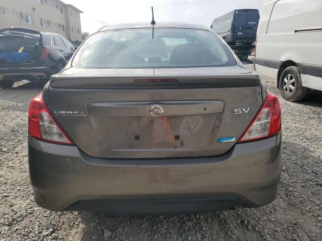 3N1CN7AP6FL930129 - 2015 NISSAN VERSA S GRAY photo 6