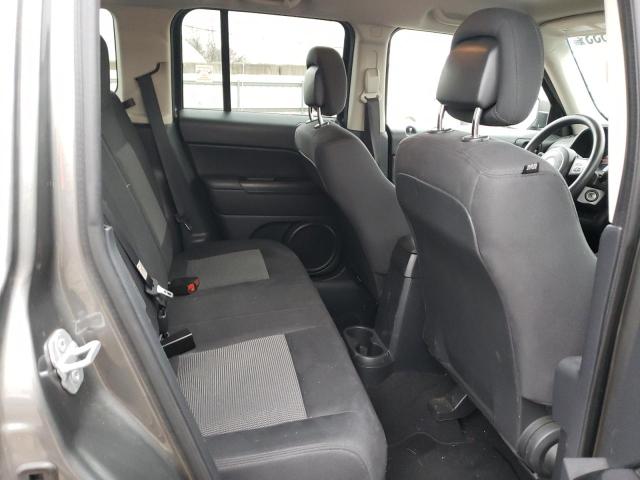 1C4NJPBAXCD547484 - 2012 JEEP PATRIOT SP GRAY photo 11