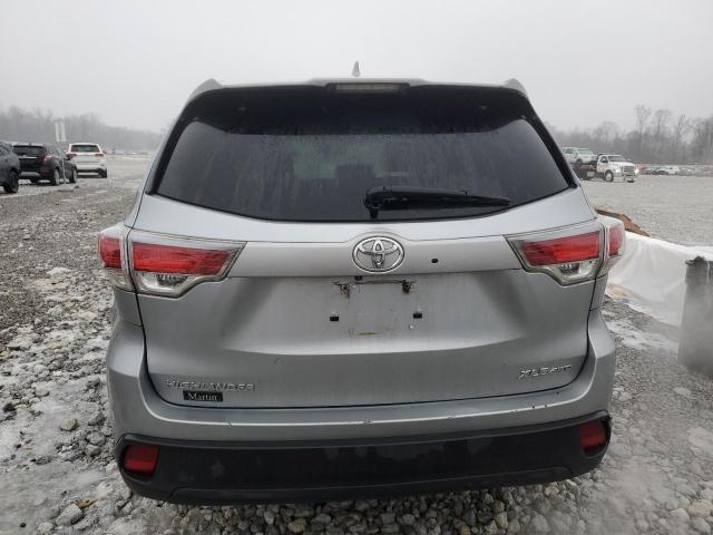 5TDJKRFH8FS214319 - 2015 TOYOTA HIGHLANDER XLE 银色 照片 6