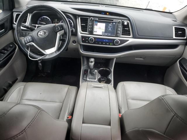 5TDJKRFH8FS214319 - 2015 TOYOTA HIGHLANDER XLE 银色 照片 8