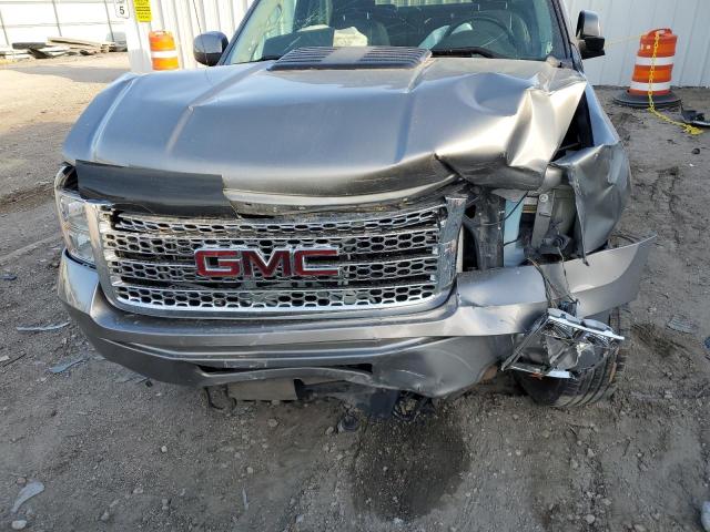 1GT125E85CF179194 - 2012 GMC SIERRA K2500 DENALI SILVER photo 11