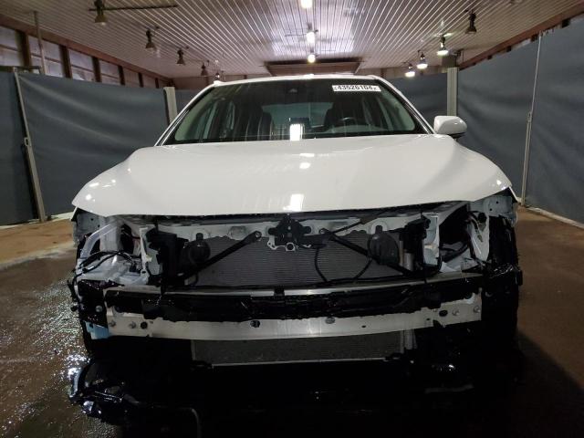 4T1G11AK5NU009998 - 2022 TOYOTA CAMRY SE WHITE photo 5