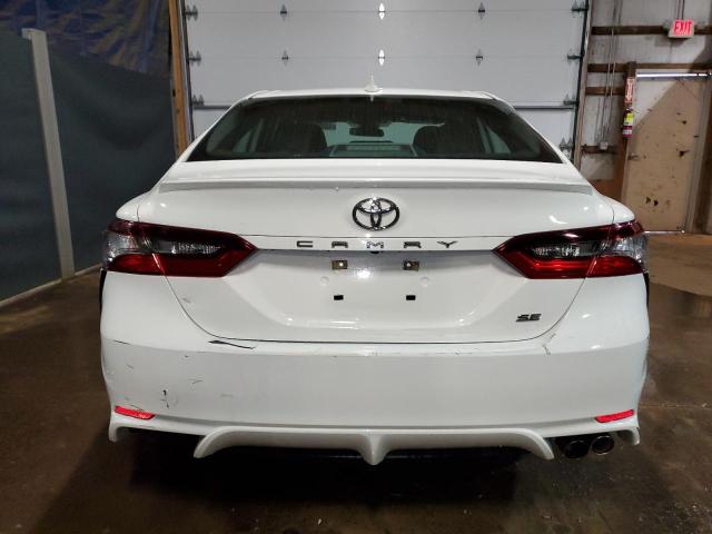 4T1G11AK5NU009998 - 2022 TOYOTA CAMRY SE WHITE photo 6