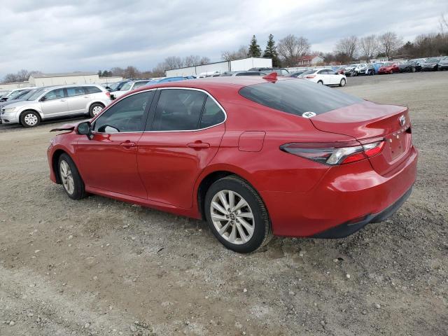 4T1C11AK7PU110137 - 2023 TOYOTA CAMRY LE RED photo 2