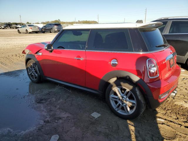 WMWSV3C54DT479995 - 2013 MINI COOPER S RED photo 2