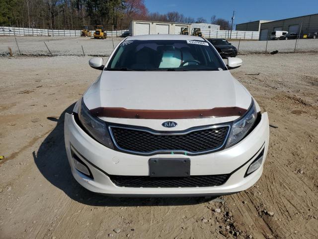 KNAGM4A73F5639309 - 2015 KIA OPTIMA LX WHITE photo 5