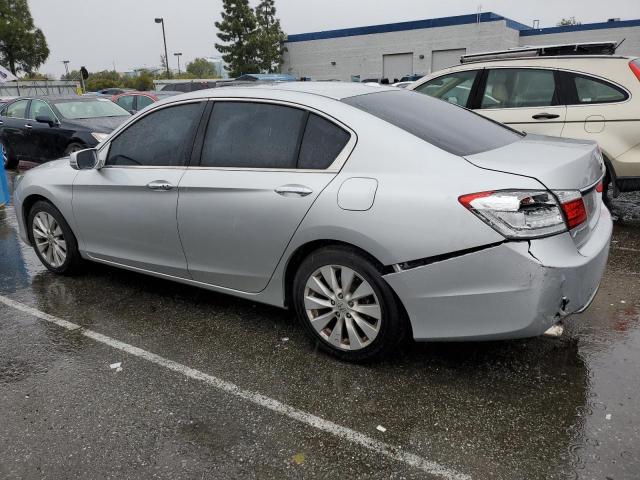 1HGCR3F85FA010769 - 2015 HONDA ACCORD EXL SILVER photo 2