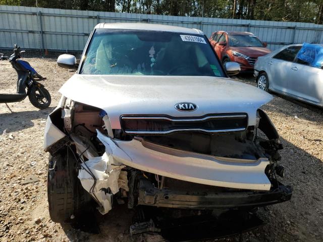 KNDJN2A26J7514932 - 2018 KIA SOUL SILVER photo 5