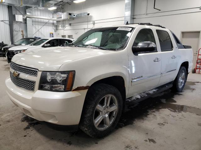 3GNTKGE35BG380395 - 2011 CHEVROLET AVALANCHE LTZ WHITE photo 1