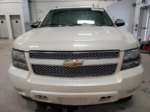 3GNTKGE35BG380395 - 2011 CHEVROLET AVALANCHE LTZ WHITE photo 5