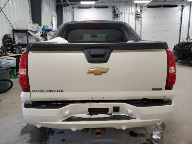 3GNTKGE35BG380395 - 2011 CHEVROLET AVALANCHE LTZ WHITE photo 6