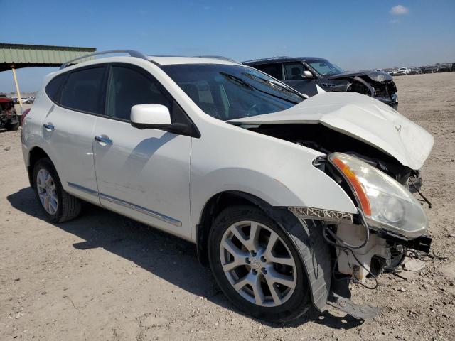 JN8AS5MT6DW512806 - 2013 NISSAN ROGUE S WHITE photo 4